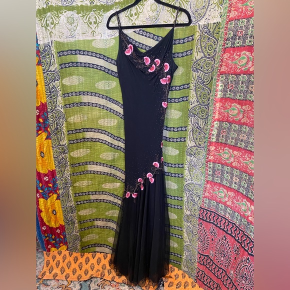 Y2K Xscape Black/ Pink Annabella Silk Beaded Floral Mermaid Maxi Dress Size 10 - Picture 2 of 16